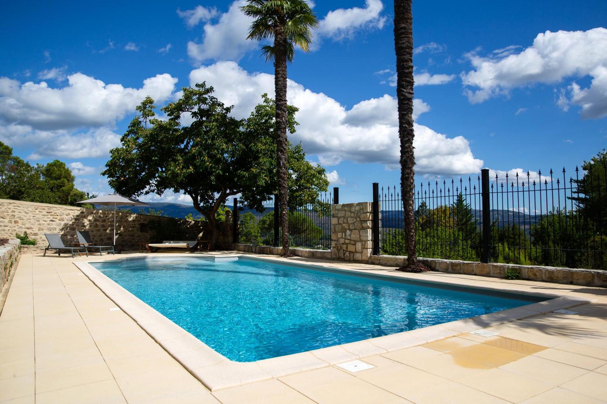 Domaine De La Pinede Hotel Aubenas Buitenkant foto