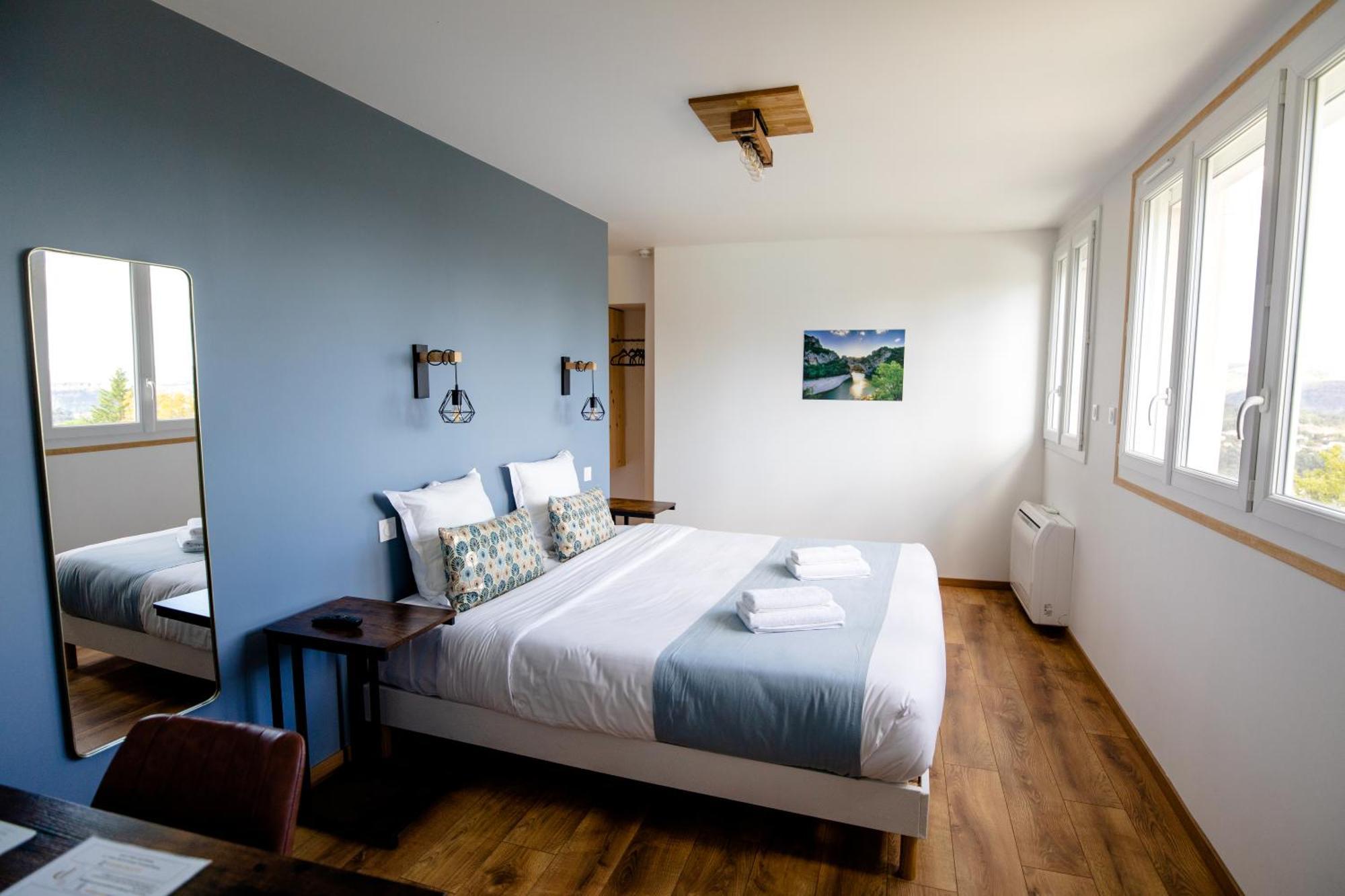 Domaine De La Pinede Hotel Aubenas Buitenkant foto